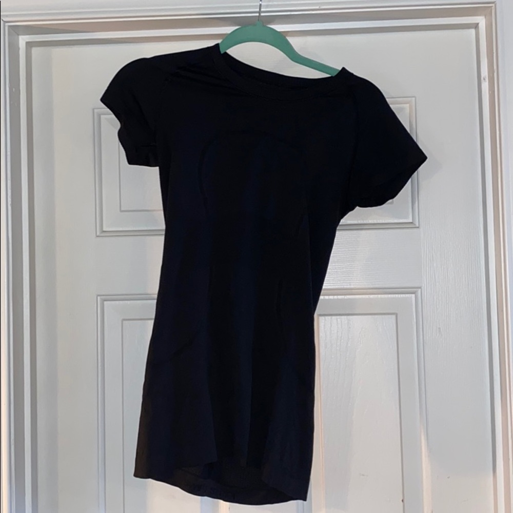 Lululemon swiftly tech short sleeve